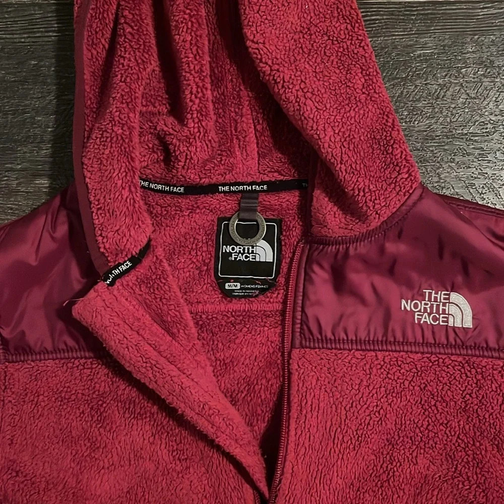 Women’s North Face Fleece - Picture 2 of 2